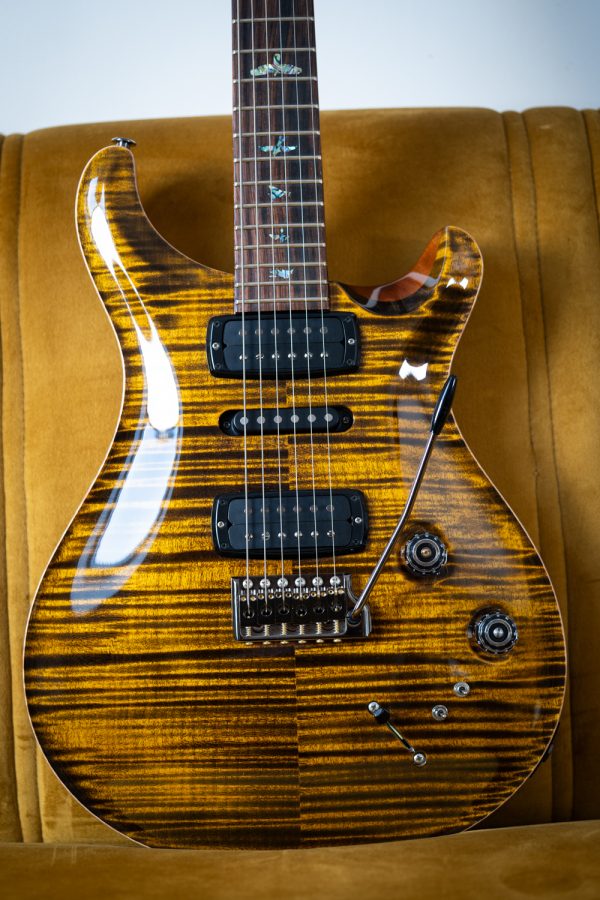 2023 PRS Modern Eagle V Wood Library - Yellow Tiger