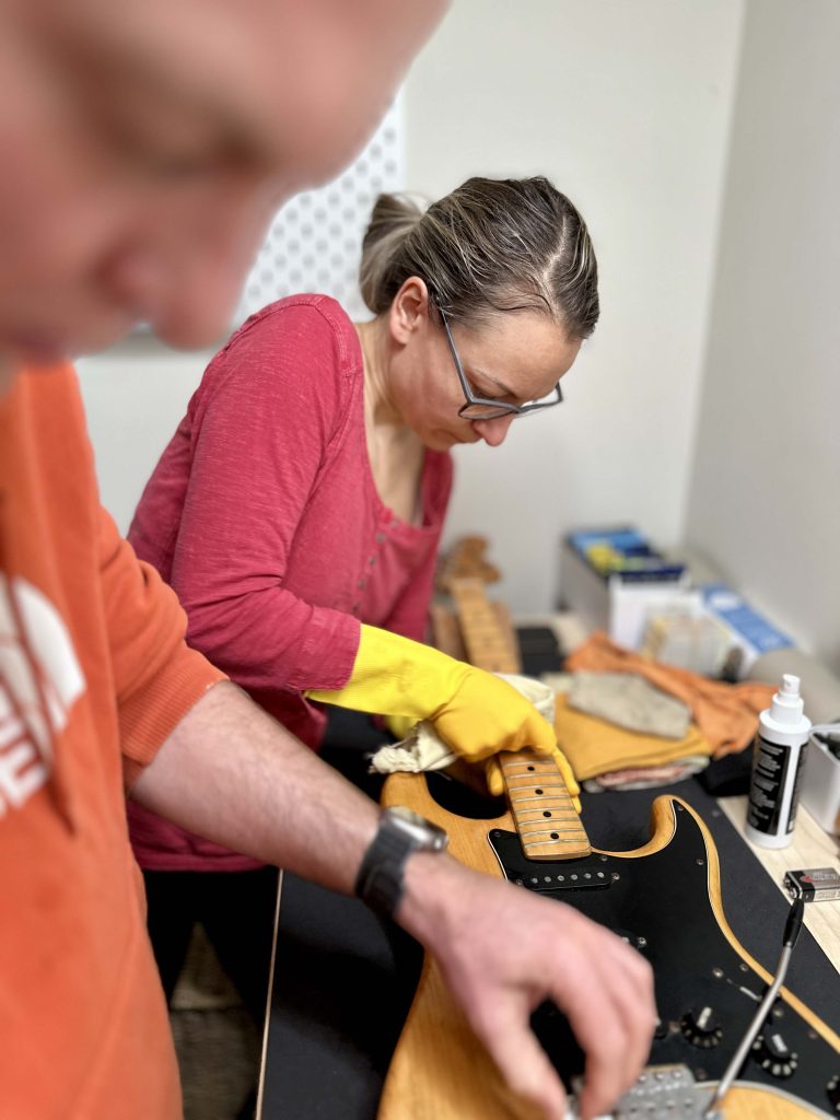 Original 1978 Fender Stratocaster guitar full setup and repair